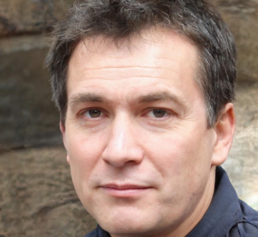 Portrait de Marc Dubois, expert en analyse financière